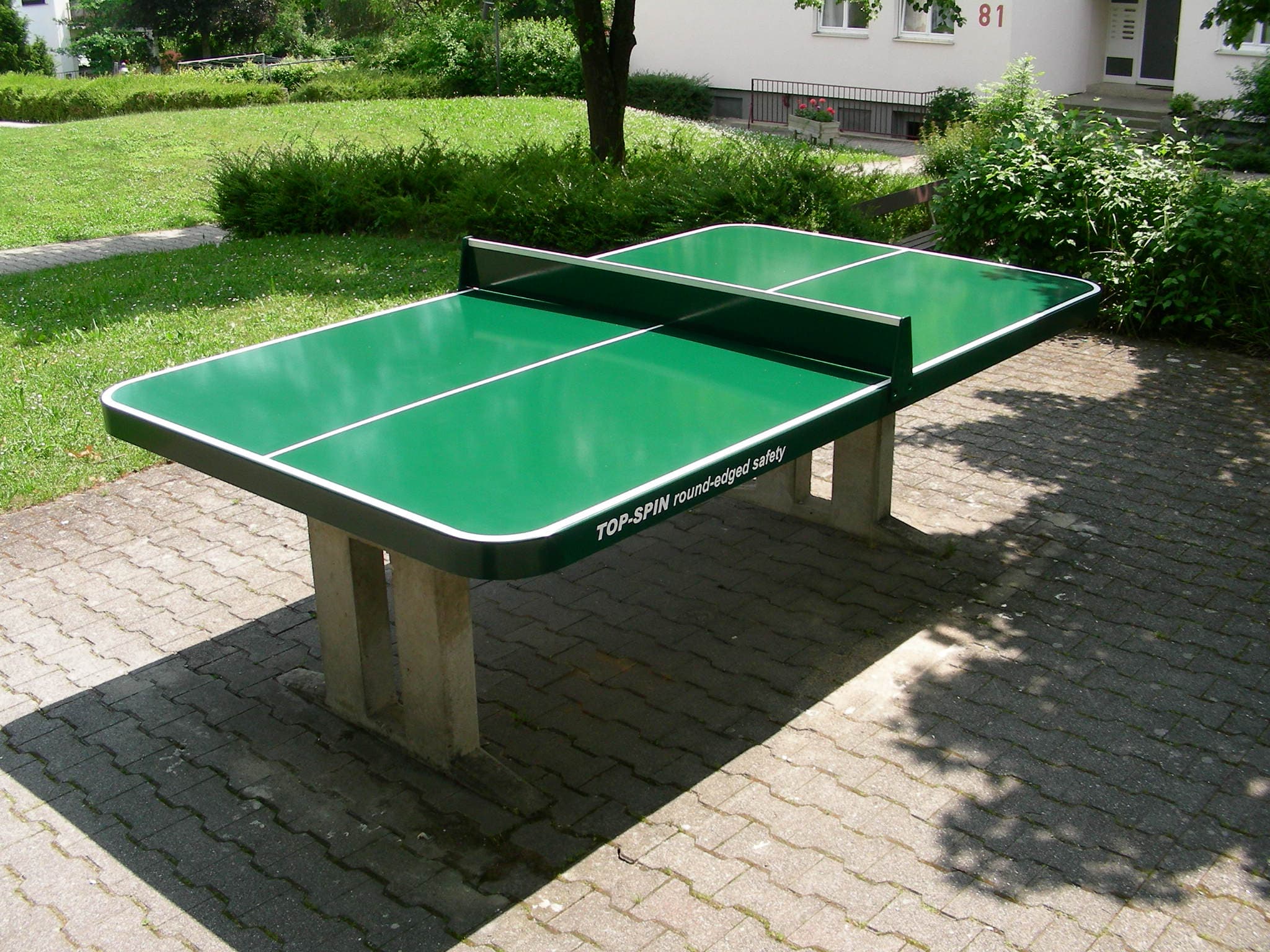 TOP-SPIN round-edged safety Tischtennisplattensanierung