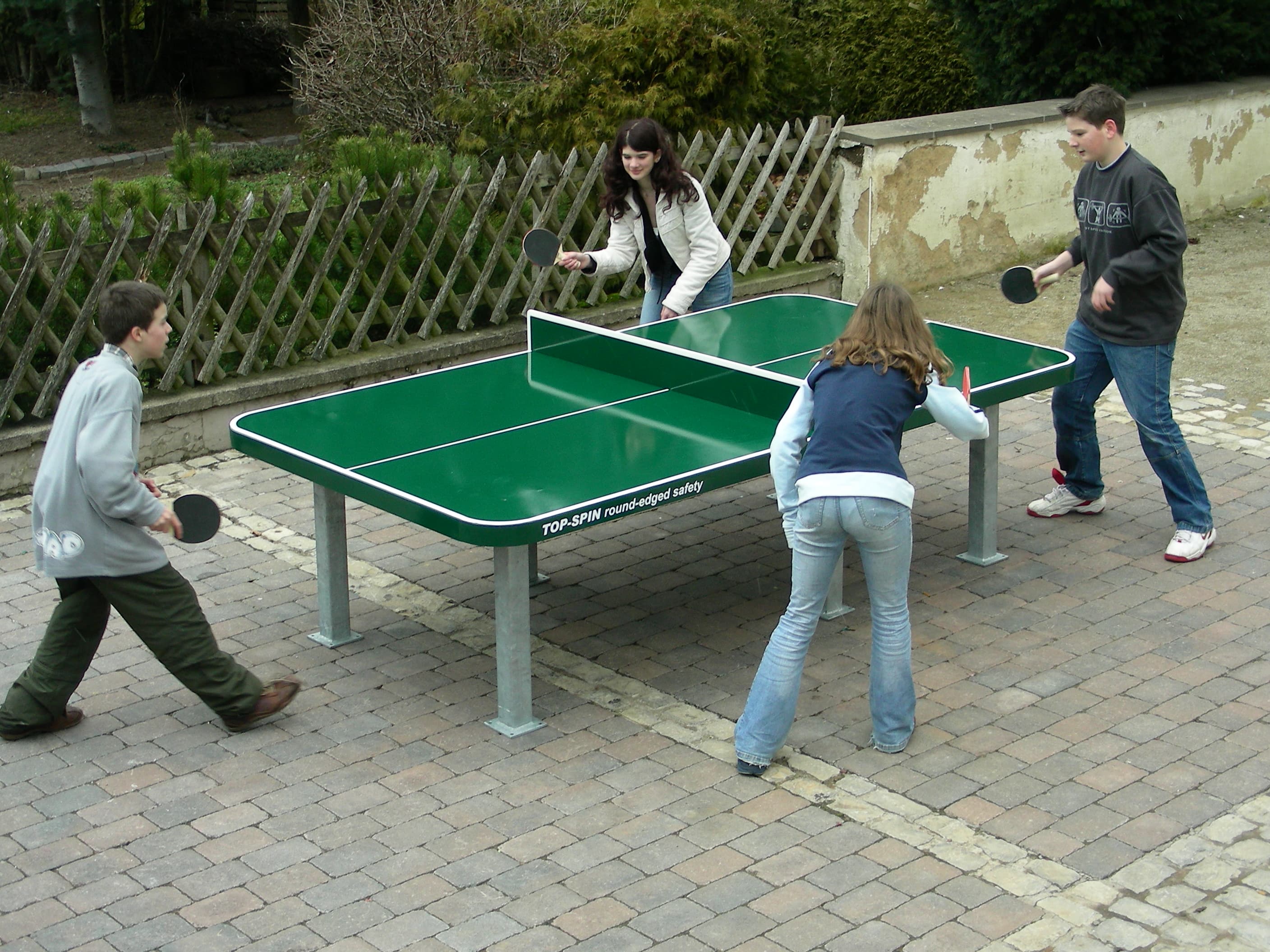 Stabile, funktionale TIschtennisplatte in allen RAL-Farben