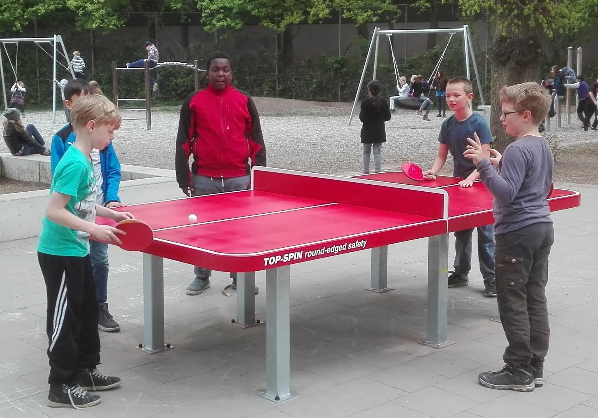 Langlebige Spielgeräte für Spielplätze