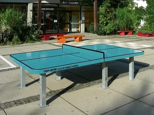 Outdoor-Tischtennisplatten für Schulen und öffentliche Plätze bestellen