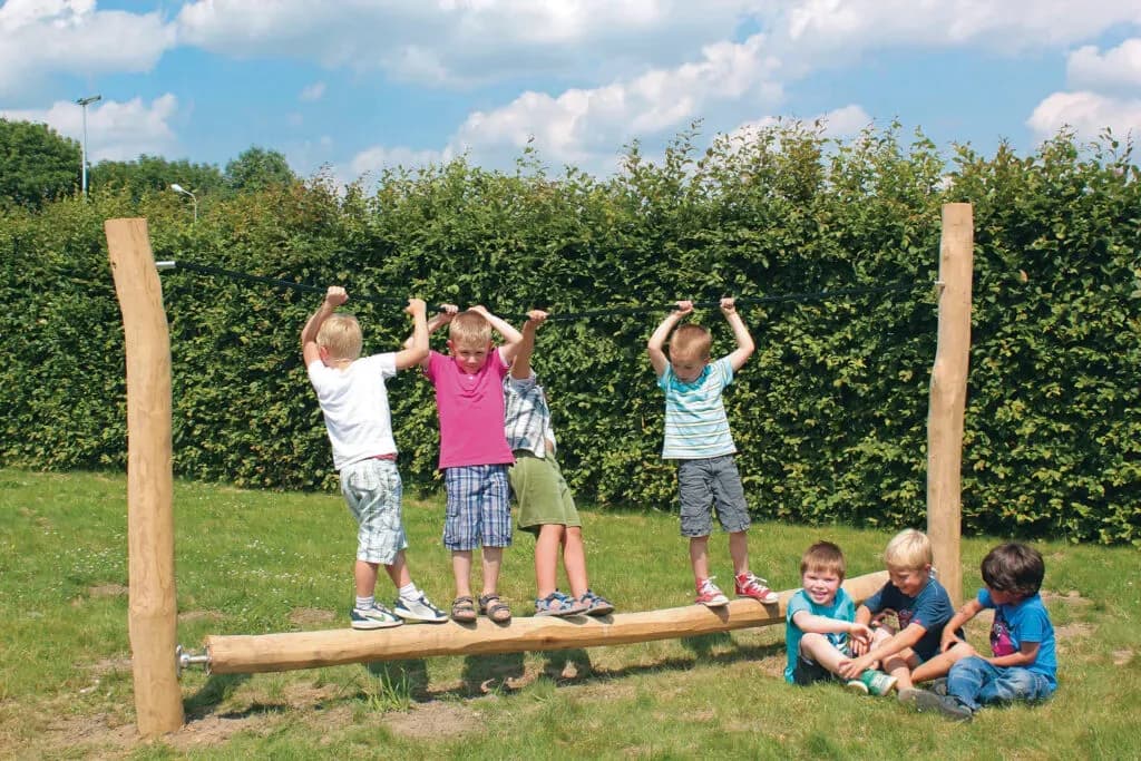 Nachhaltige Spieltürme für Kindergärten bestellen
