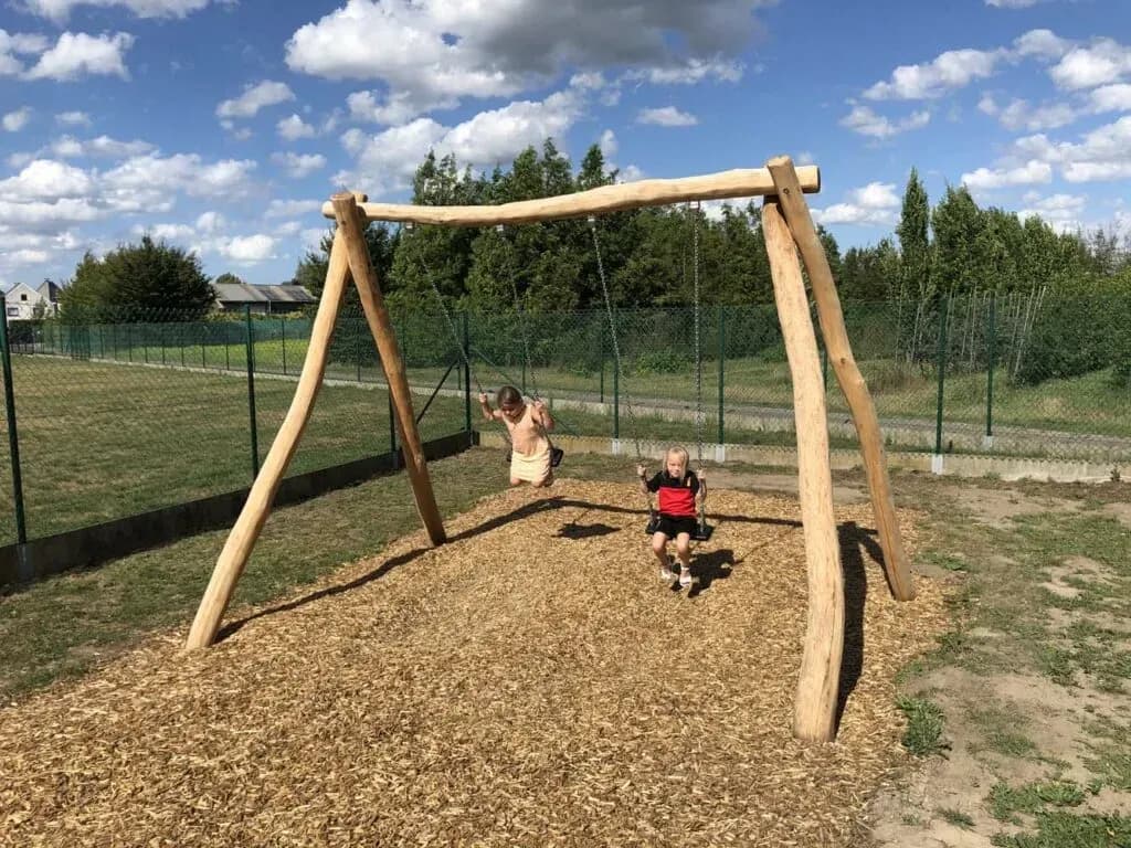 Fallschutzplatten für Spielplätze kaufen – Inklusive Beratung und Zubehör