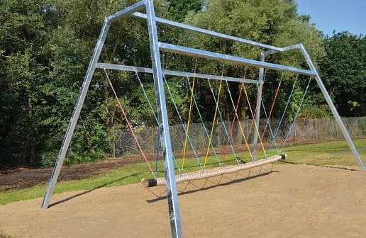 Stabile und langlebige Spielgeräte direkt vom Hersteller