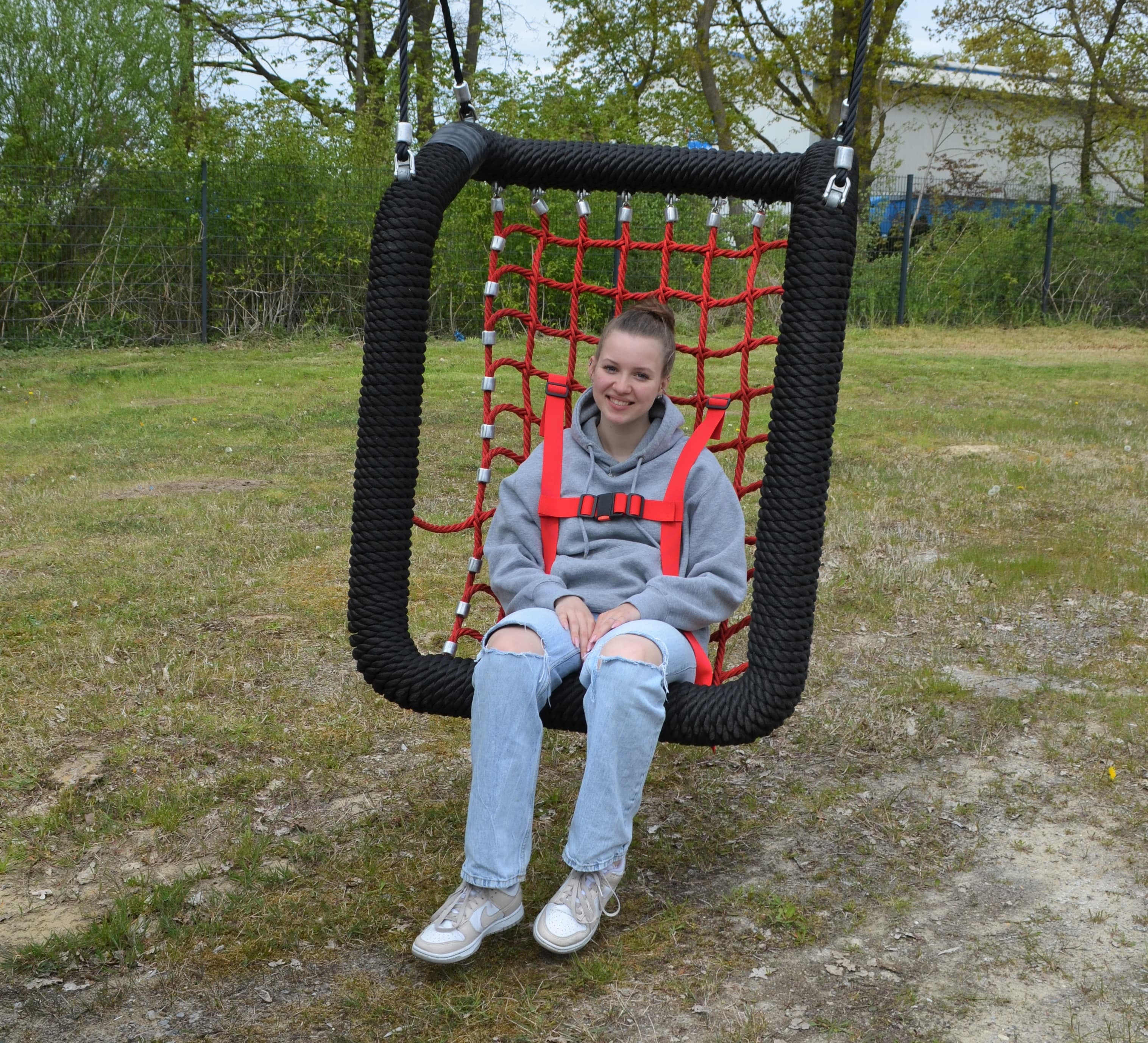 Barrierefreie Spielgeräte für öffentliche Spielplätze - Inklusion